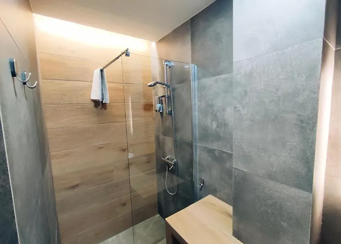 Apartment Tresbe 1 *